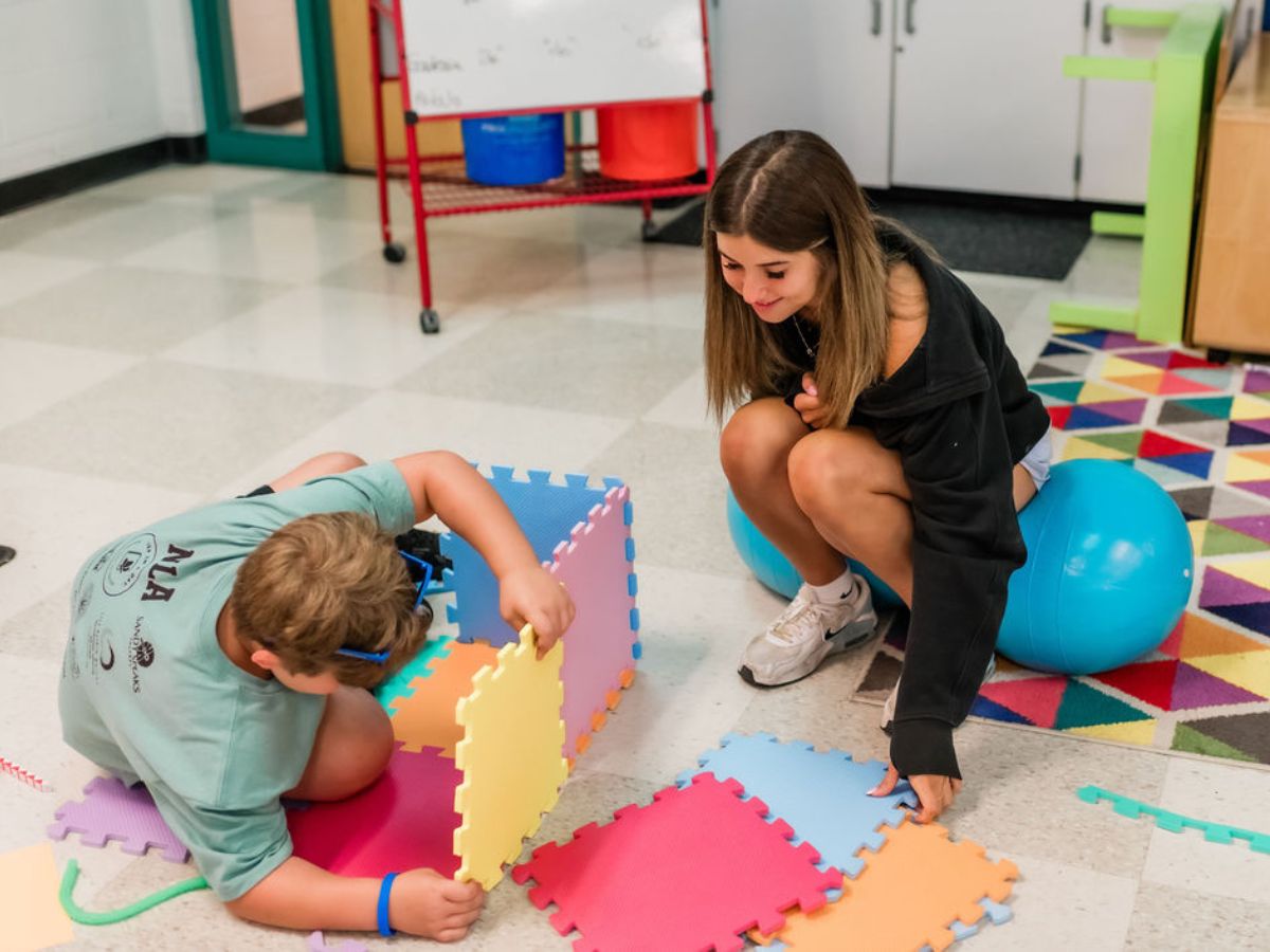 Camp BEE Apraxia Camp